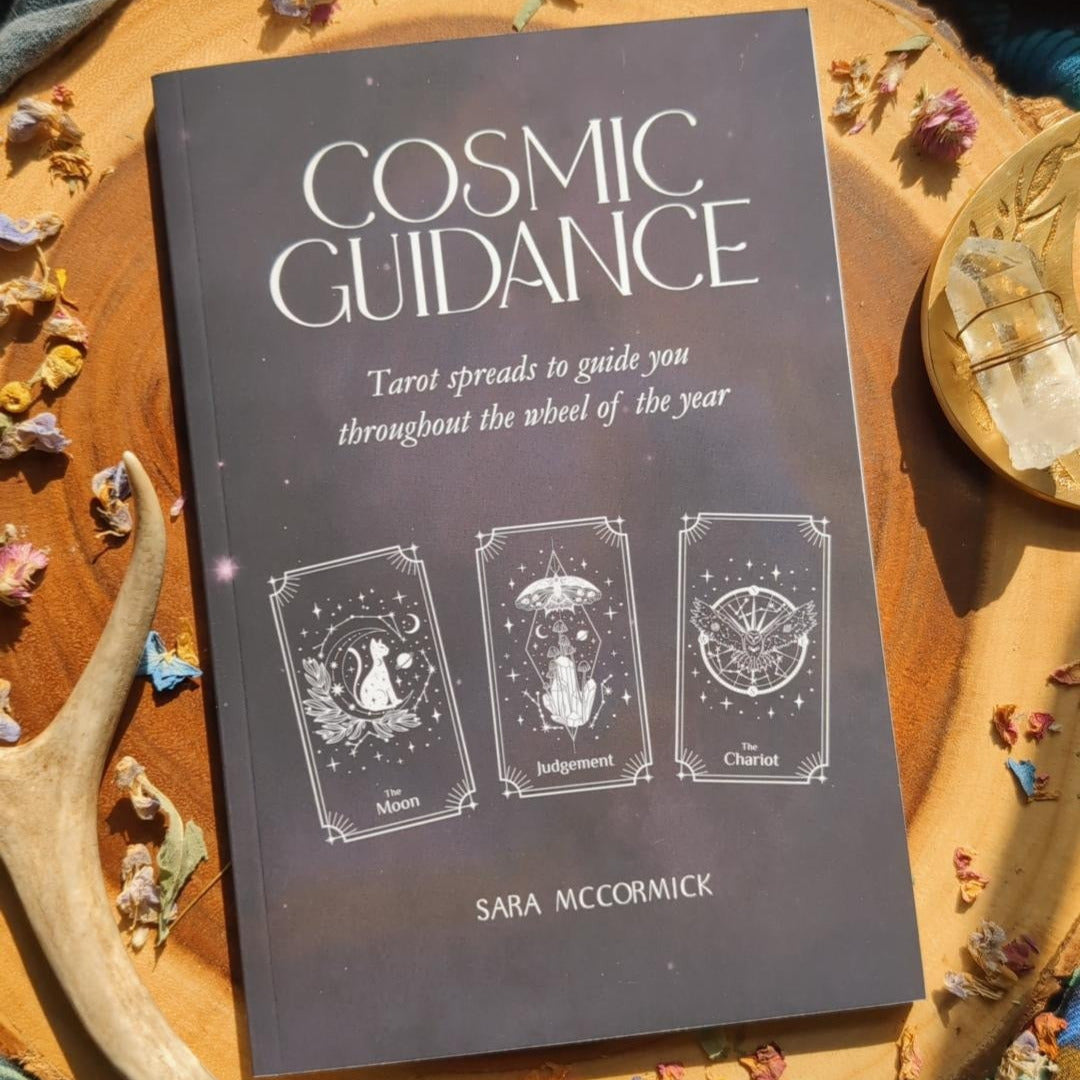 Cosmic Guidance Book of Astrological Tarot Spreads